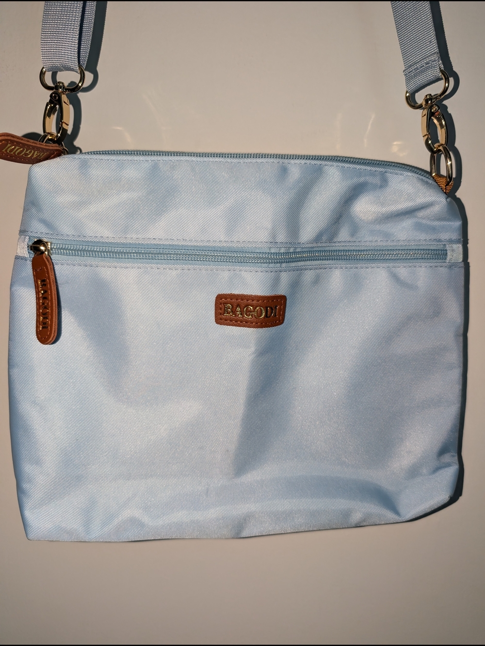 Bagodi Light Blue Crossbody Shoulder Bag with Adjustable Strap - Picture 2 of 5